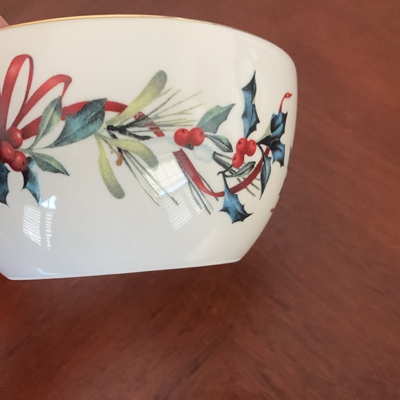 Brand new with tags Lenox winter greetings bowl - Picture 6 of 10